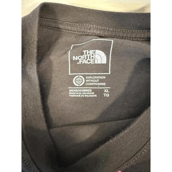 🖤 The North Face Oversized Logo Tee | Black & Magenta | Size XL - Picture 3 of 6